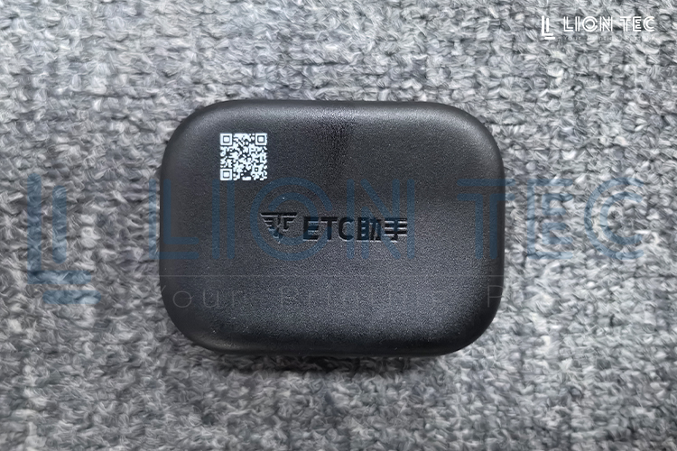 黑色塑料+皮紋表面，二維碼噴印如何清晰可讀？